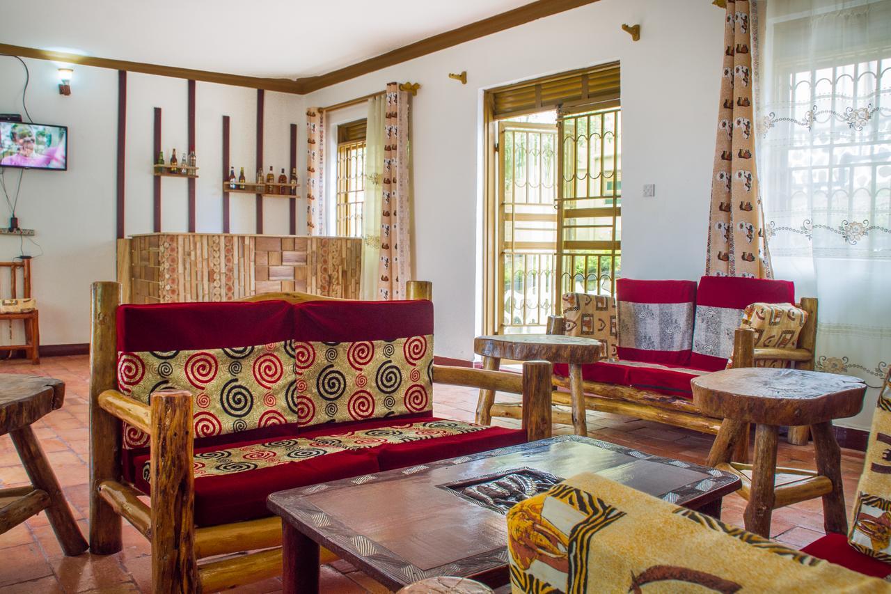 Queen Elizabeth Pvt Lodge Kichwamba Exterior photo
