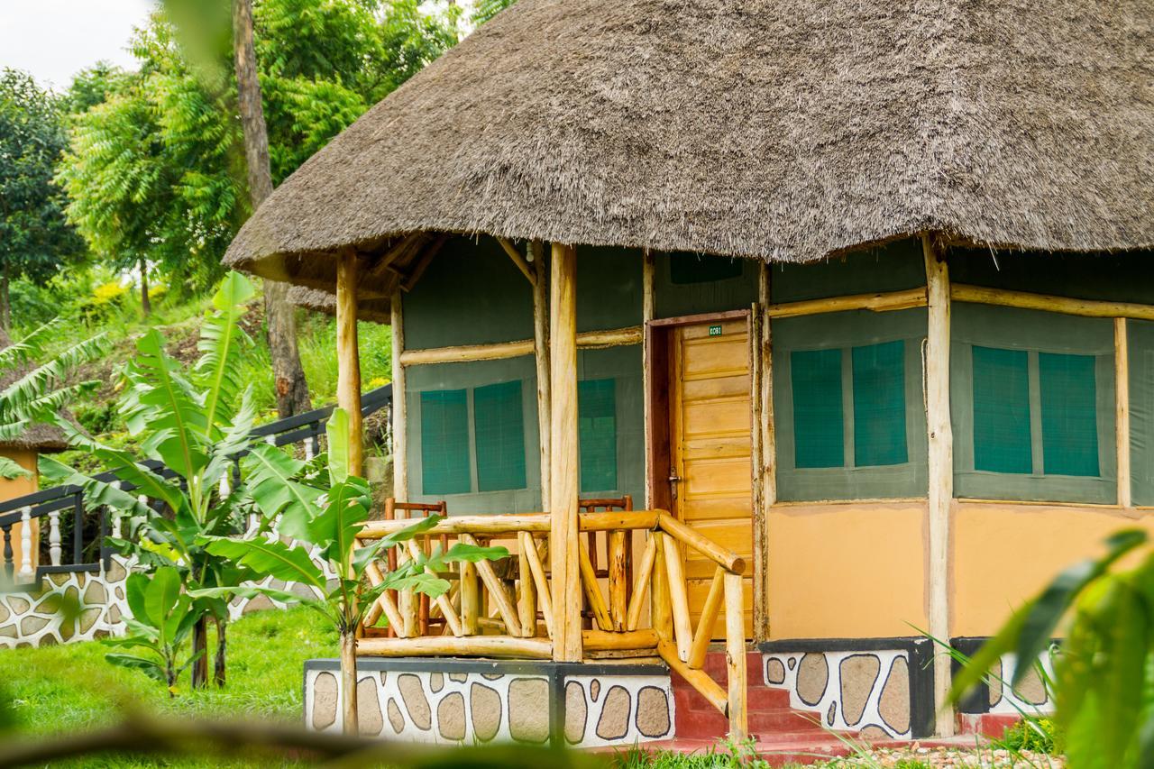 Queen Elizabeth Pvt Lodge Kichwamba Exterior photo