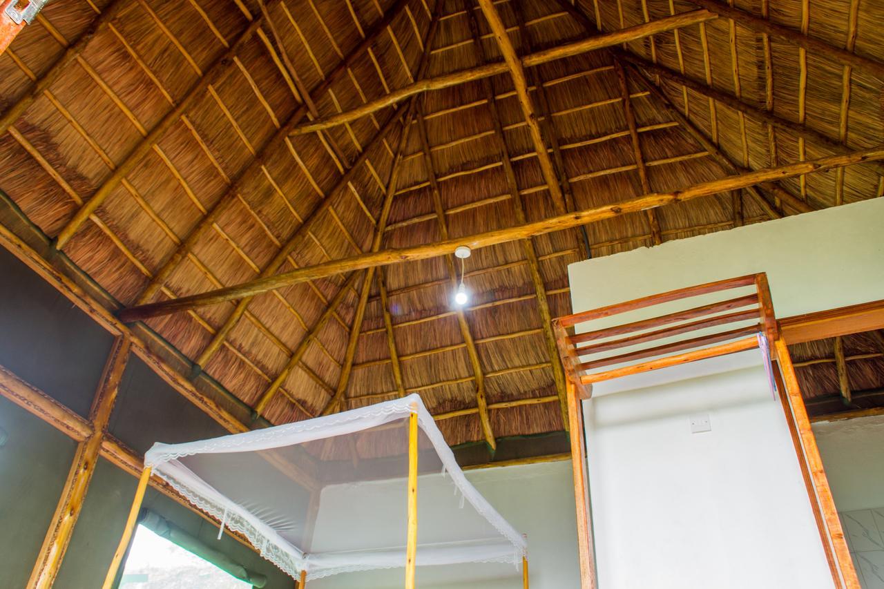 Queen Elizabeth Pvt Lodge Kichwamba Exterior photo